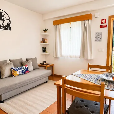 Apartman Trail House *